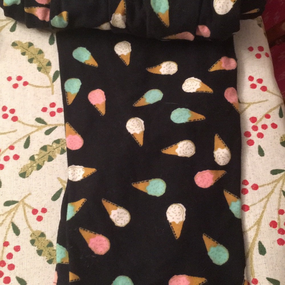 Lularoe TC leggings and classic tees